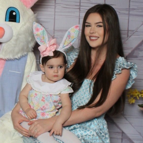 Meet your Posher, Raegan - Picture 1 of 2